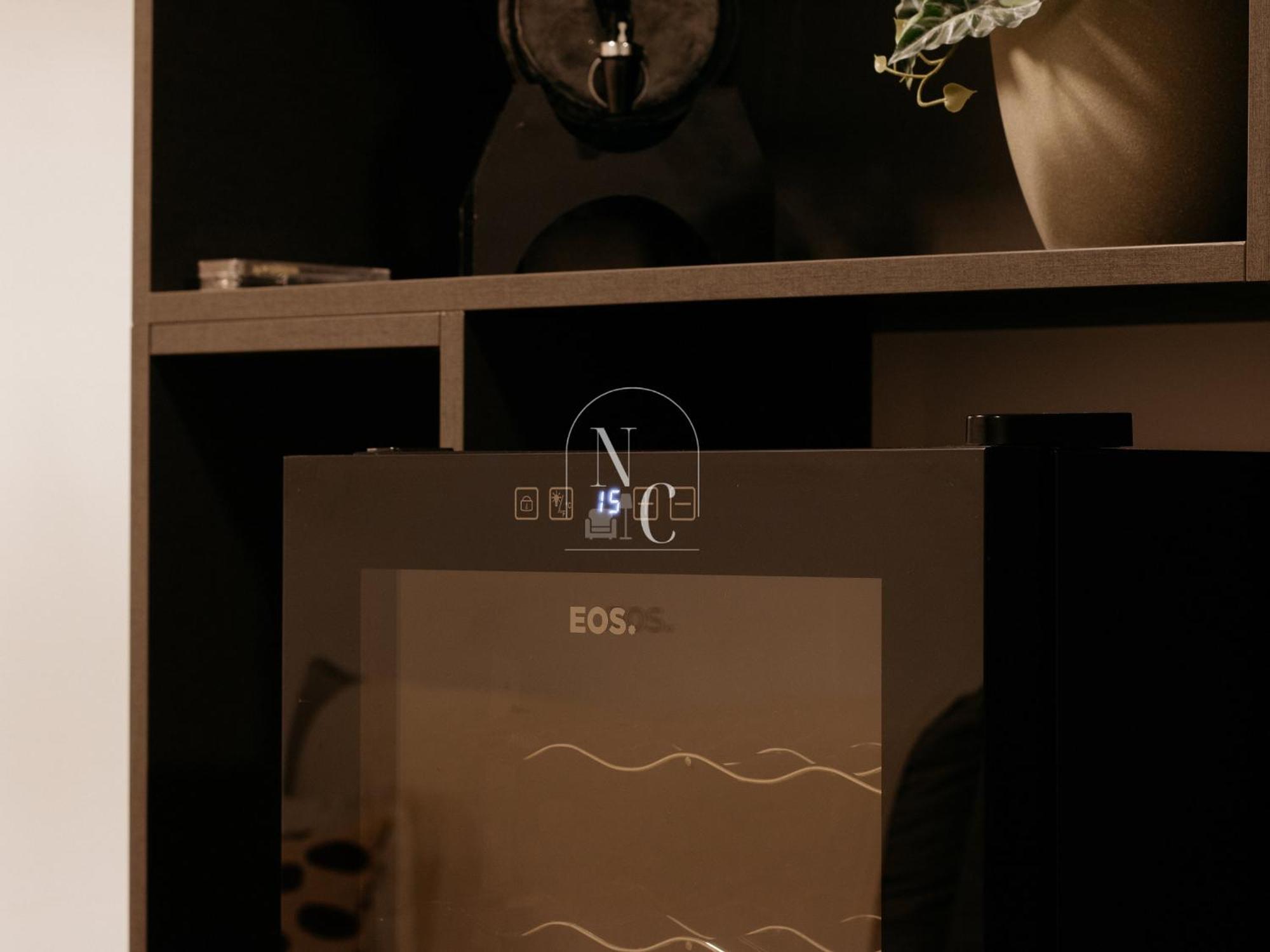 Deluxe Studio